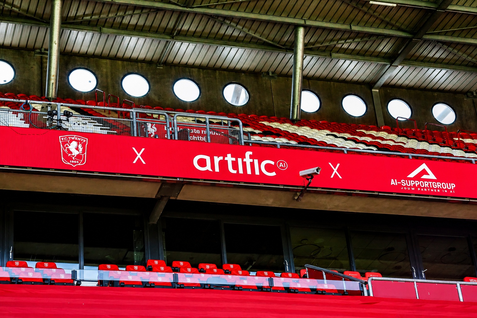ARTIFIC X FC TWENTE beeld 3