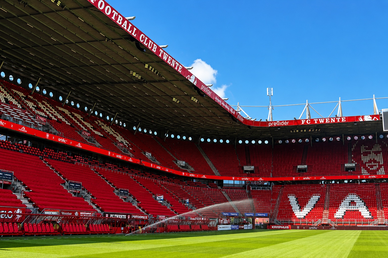 ARTIFIC X FC TWENTE beeld 1
